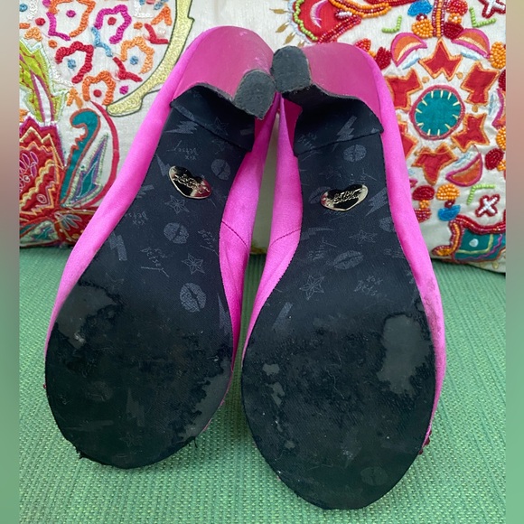 Betsey Johnson "Majestee" Fuchsia 1.5" Platform Square Toe 5" Heel Pumps Sz 9 - Picture 10 of 10